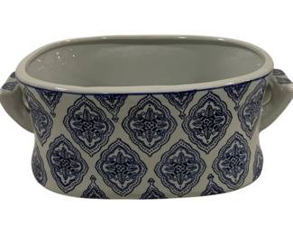 1489 - Blue & White Small Tub 6 x 15 x 9

