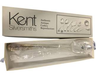 2107 - Kent Silversmiths Serving Fork
