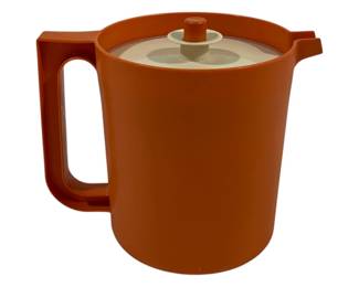 466 - Vintage Tupperware Short Pitcher 1.5qt - 6.5" tall
