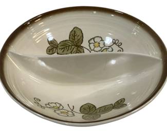 1435 - Metlox Poppy Trail Divided Bowl 9" California Strawberry
