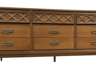 2267 - Mid-Century Bassett Credenza Dresser 9 drawers, 30 x 64 x 18
