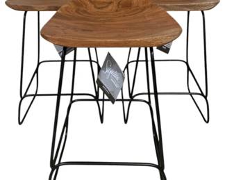 2397 - 3 Ashley Wilinruck Counter Height Stools 27 x 16 x 15.5
