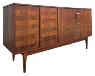 1606 - Mid-Century Kroehler Inlaid Credenza turquoise inlaid pulls, some scratches inlaid legs, 31 x 61 x 18
