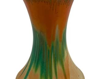 1333 - Shelley Pottery Vase 6"
