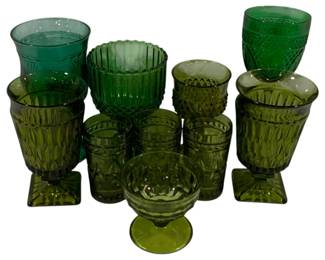 986 - Assorted Vintage Green Glassware
