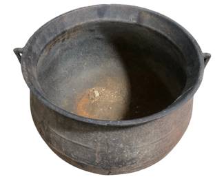 2516 - Cast Iron 3 Foot Stew Pot 13 x 17
