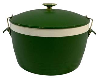 469 - Sunfrost Therm-O-Serve Dish w/ lid 7.5 x 10
