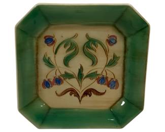 1331 - Pennsbury Pottery Wall Pocket Vase 7 x 7 x 2
