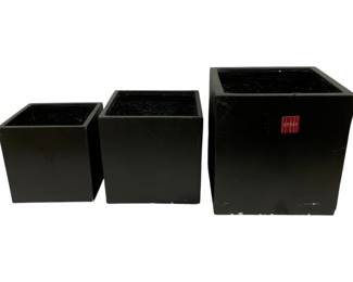 1566 - Graduated Set of Planters 11 x 11 x 11, 13 x 13 x 13, 16 x 16 x 16
