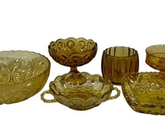 1031 - 6 Pieces Vintage Amber Glassware
