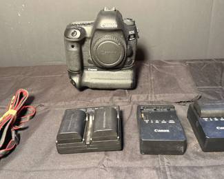 014 612 Canon EOS 5D Mark IV Accessories