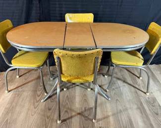 072 Retro Dining Set