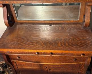 224 Cocktail Dresser