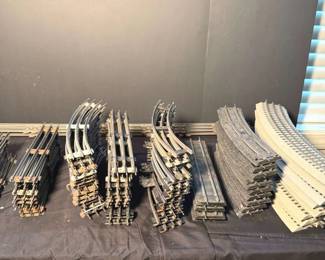 066 Model Train Railroad Tracks