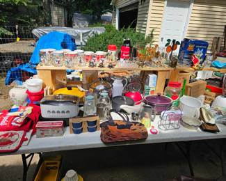 Lots of kitchenware.