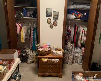 Quilts, Afghans, rugs, table linens, sheet sets, towels, …