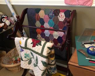 quilts and quilt racks