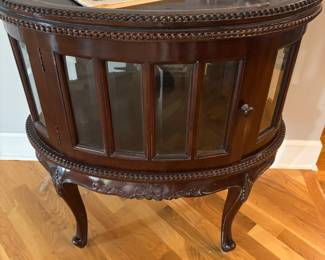 Queen Anne Style Mahogany Oval Vitrine
