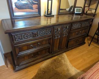 Drawer set upstairs - it's nice and solid, some wear, mirrors are not attached.