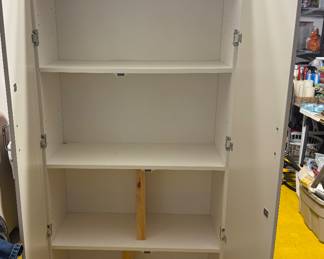 Storage cabinet