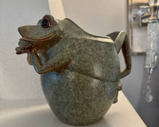 Very cute ceramic frog pitcher