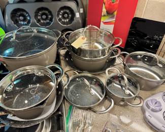 Curtis Stone 15-piece cookware set