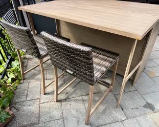 5-piece outdoor dining set that folds down for space saving storage