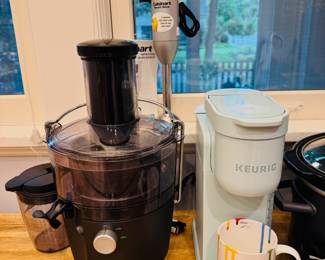 Like New Nutribullet and single serve Keurig. Mug sold separately