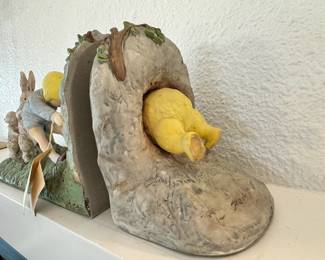 Super cute Classic Winnie the Pooh bookends
