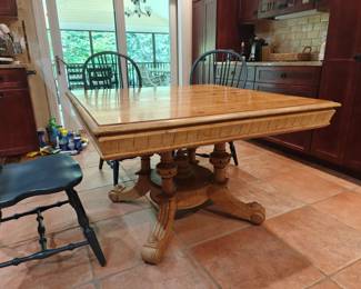 206	Victorian Style Pine Carved Dining Table w/ Pedestal Base	45x45x30.5