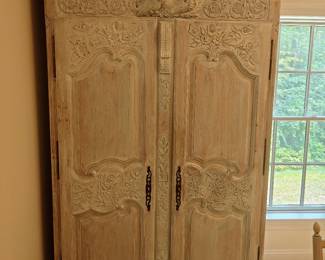 211	Carved French Provincial Armoire	54x25x83