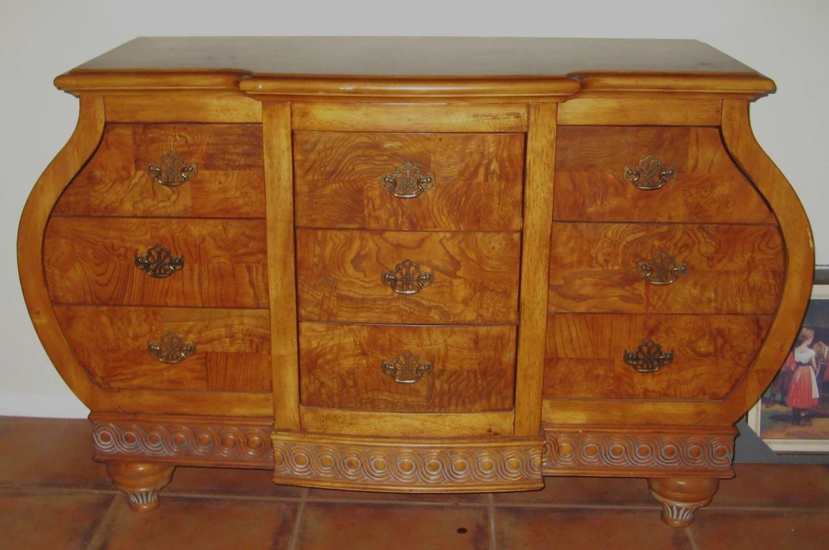 BOW SIDE CHEST