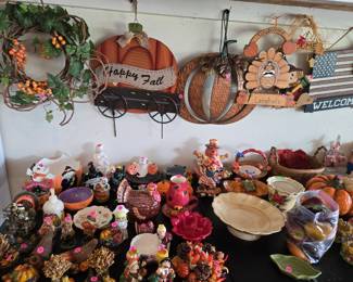Fall & Halloween decor