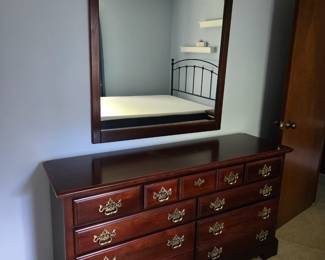 Dark wood dresser w/mirror