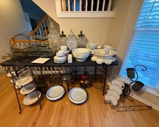 Serving dishes
