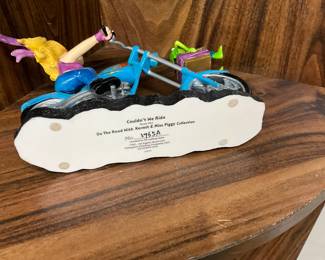 Muppets "Couldn't We Ride" from the On the Road with Kermit & Miss Piggy Collection Figurine