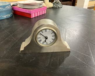 Mantle Clock