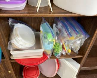 Assorted Tupperware Items
