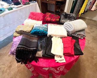 Scarves & Gloves