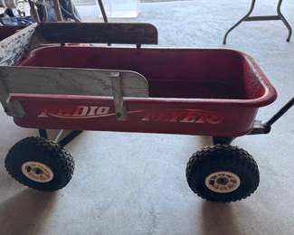 2 Radio Flyer Wagon