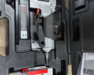 Pneumatic staple gun Porter cable