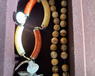Gold silver and costume jewelry 