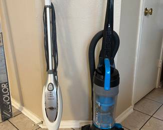 The steam deck has lots of other new pieces that go with it.
The vacuum does work