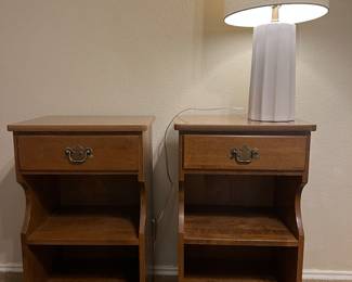 These little nightstands are from ethan Allen and in great condition