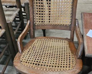 WOODEN ROCKING CHAIR
