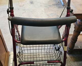ROLLING WALKER
