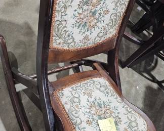 VINTAGE ROCKING / FOLDING CHAIR