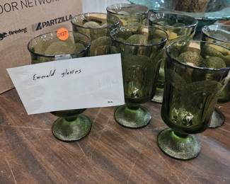 EMERALD GLASSES