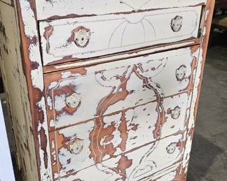CHEST OF DRAWERS