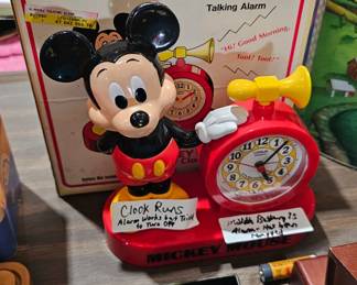 MICKEY MOUSE CLOCK
